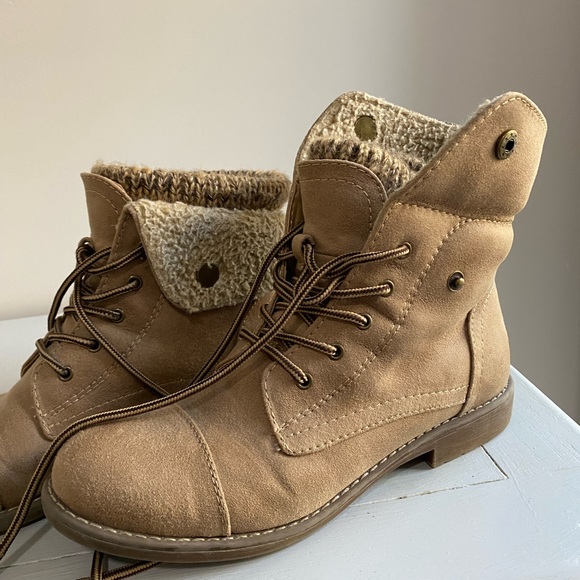 Booties - Picture 6 of 7